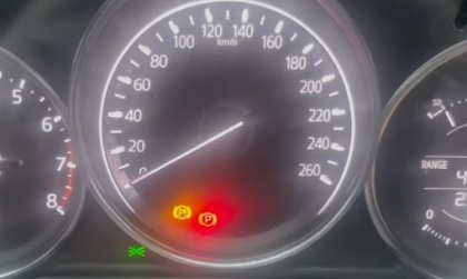 CX-5 bị nháy đèn báo phanh tay liên tục là lỗi gì?