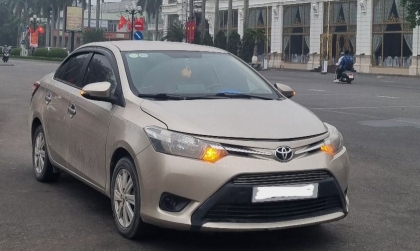 Các bác cho hỏi vấn đề vô-lăng xe Vios bị nặng và không tự động trả được lái