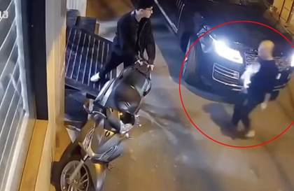 Clip: Tài xế Range Rover lấy 