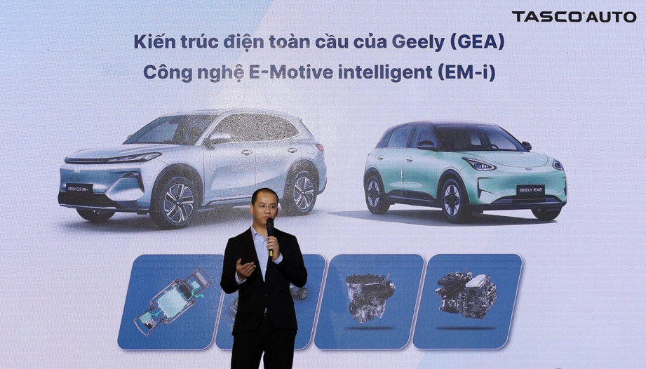 Geely ra mắt xe điện đô thị EX2 và mẫu PHEV EX5 EM-i tại Việt Nam