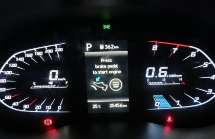Xin cách xử lý xe Hyundai Accent không tắt máy được