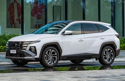 Các bác chỉ giáo giúp vấn đề Hyundai Tucson khi vượt xe