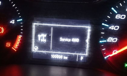 Các bác chỉ giáo giúp xe Chevrolet Colorado không vào 2 cầu được