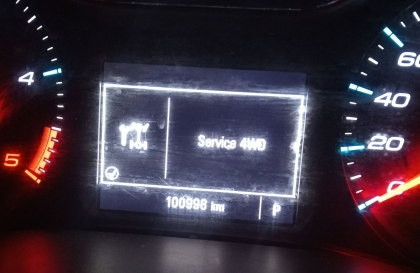 Các bác chỉ giáo giúp xe Chevrolet Colorado không vào 2 cầu được