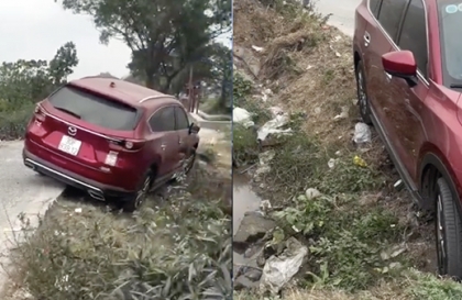 Clip TNGT: Tài xế Mazda CX-8 lơ đễnh để xe tụt chân xuống cống