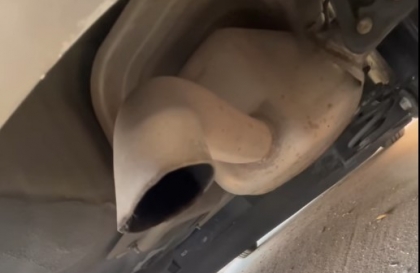 Bô xe Hyundai Grand i10 có hơi nước thì có sao không ạ?