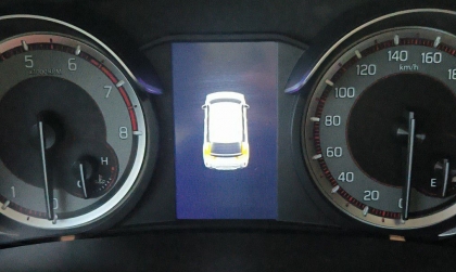 Suzuki XL7 đi vào chỗ sóc rồi màn hình báo như thế này là sao?