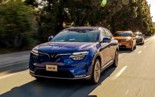 VinFast đồng loạt giảm giá ô tô, xe máy điện trong bối cảnh thị trường xăng dầu biến động mạnh