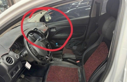 Xe Attrage bị kêu trong khoang lái từ đâu thế ạ?