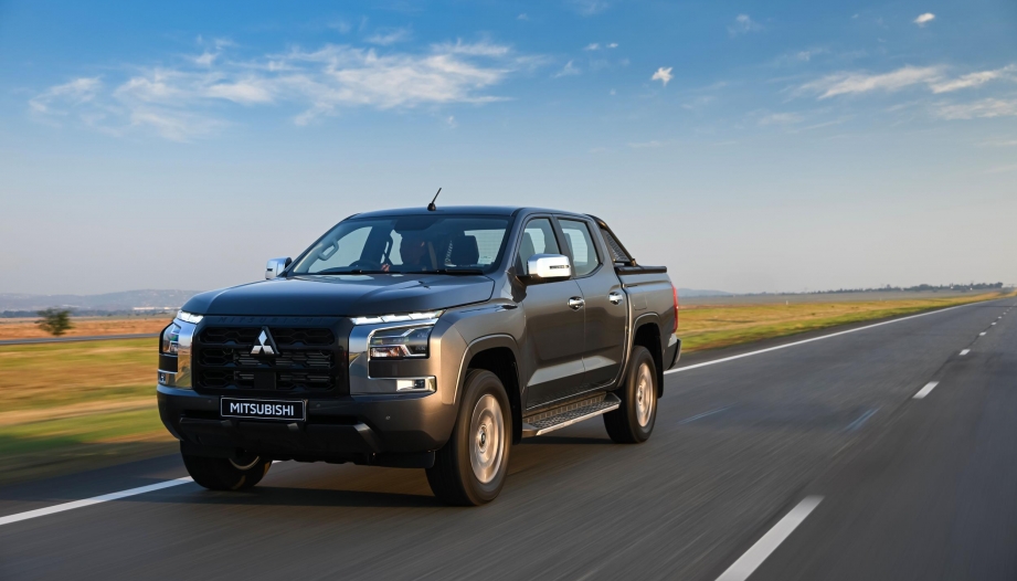 Mitsubishi Triton mới mua mà bị giật khi nhả phanh tay là sao nhỉ?