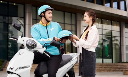Tài xế Xanh SM Bike dùng xe máy điện được miễn phí thuê và đổi pin trong 3 năm