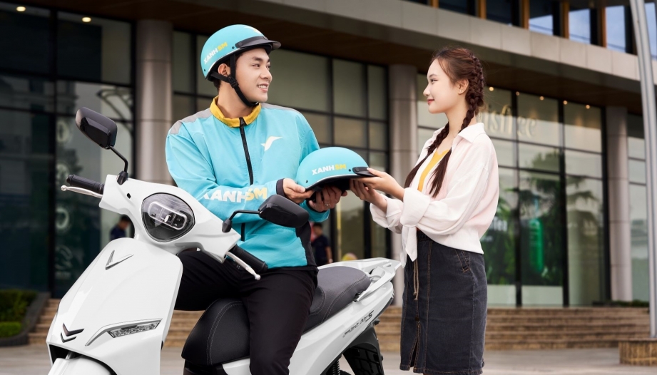 Tài xế Xanh SM Bike dùng xe máy điện được miễn phí thuê và đổi pin trong 3 năm
