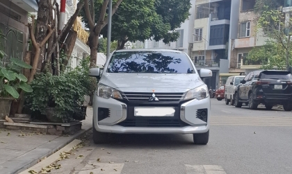 Sao xe Mitsubishi Attrage nặng vô lăng thế các bác?