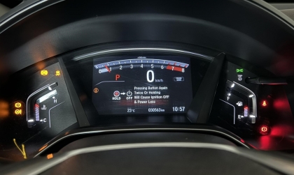 Honda Cr-V báo lỗi trên màn thế này là lỗi gì thế các bác?