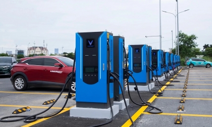 Xe điện VinFast sắp hưởng lợi với 99 trạm sạc tốc độ cao trên các tuyến đường quốc lộ trọng yếu