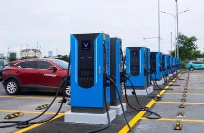 Xe điện VinFast sắp hưởng lợi với 99 trạm sạc tốc độ cao trên các tuyến đường quốc lộ trọng yếu