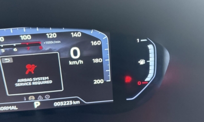 Xin các bác cho hỏi biểu tượng trên đồng hồ Xpander là gì thế ạ?