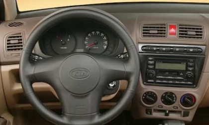 Điều hòa Kia Picanto lúc lạnh lúc không là bị gì?