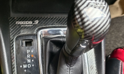 Mazda3 bị kẹt ở số R thì xử lý thế nào?