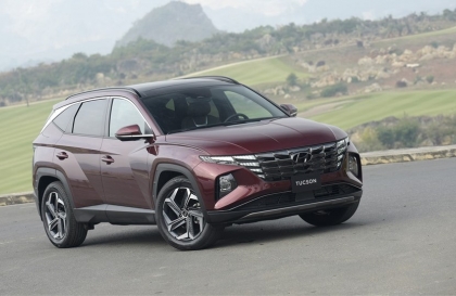 Sao Hyundai Tucson không kéo phanh tay được các bác?