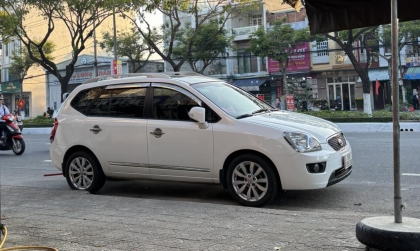 Kia Carens có mùi xăng có phải do hư kim phun?