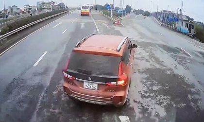 Ý thức Giao thông: Đi thế này