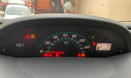 Xe Yaris bị tình trạng không đề được máy khi về P thì xử lý sao?