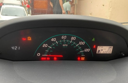 Xe Yaris bị tình trạng không đề được máy khi về P thì xử lý sao?