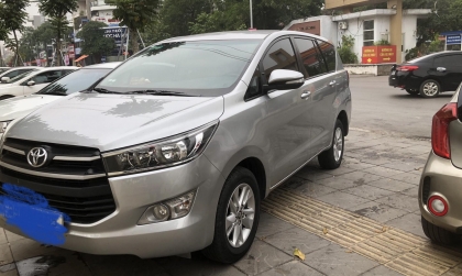 Toyota Innova có tiếng gió rít cánh cửa khi đi nhanh là do nguyên nhân gì?