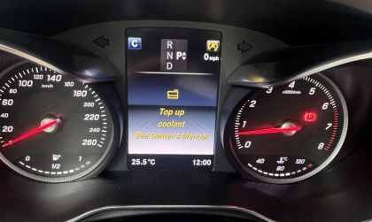 Mercedes GLC thêm nước làm mát vẫn báo lỗi đồng hồ thế này là bị gì ạ?