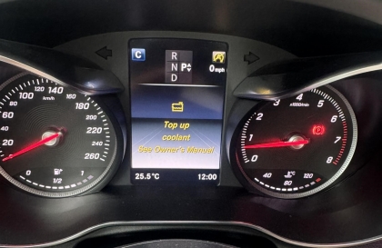 Mercedes GLC thêm nước làm mát vẫn báo lỗi đồng hồ thế này là bị gì ạ?