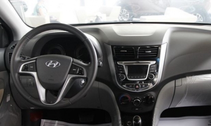 Điều hòa xe Hyundai Accent mát không sâu khi chạy lâu thì phải xử lý sao?
