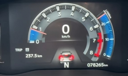 Có bác nào đi Xpander Cross bị tình trạng nhảy vòng tua máy như em không ạ?