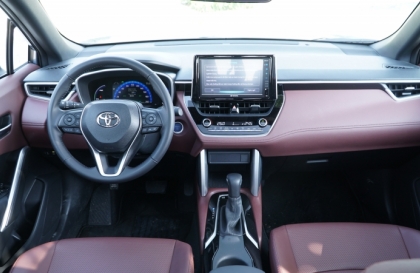 Vì sao đi xe Corolla Cross lại ù tai thế?
