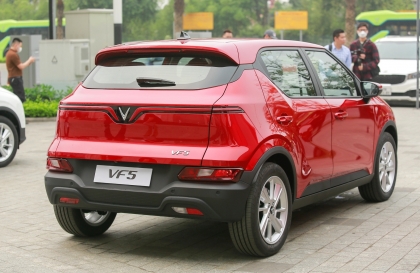 Sao xe Vf5 của em bị chòng chành thế nhỉ?