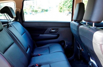 Hỏi về lỗi tapi cửa của Suzuki XL7 bị lỗi thế này ạ?