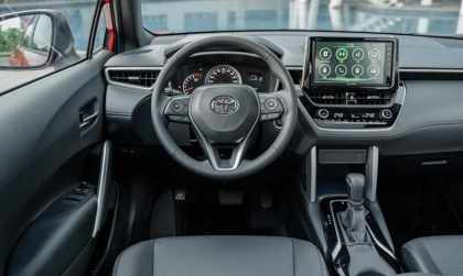 Khắc phục tình trạng Corolla Cross bị kêu ở táp lô thế nào ạ?