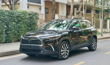 Gương xe Corolla Cross không gập điện được thì xử lý sao?