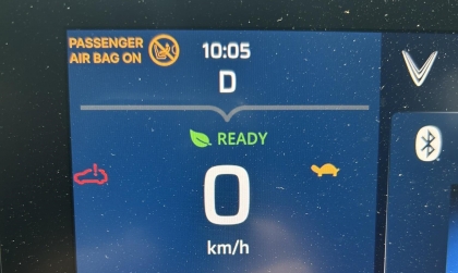 VinFast Limo Green hiện lỗi thế này là gì?