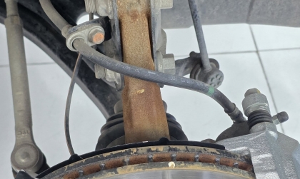 Khung xe Honda BR-V bị han rỉ thế này có khắc phục được không?