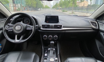 Khóa xe tự động của Mazda 3 nhạy quá thì phải làm sao?