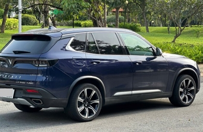 Xin tư vấn xe Lux Sa bị rung vô lăng khi lên 100 km/h ạ?