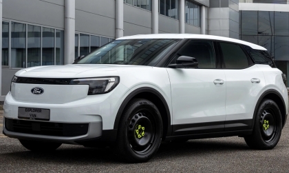 Ford gỡ ghế sau của Explorer EV để 