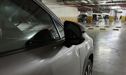 Toyota Corolla Cross bị lỗi gương thế này có sửa được không?
