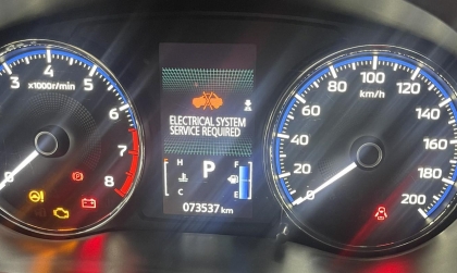 Mitsubishi Xpander báo lỗi trên đồng hồ thế này là bị gì?