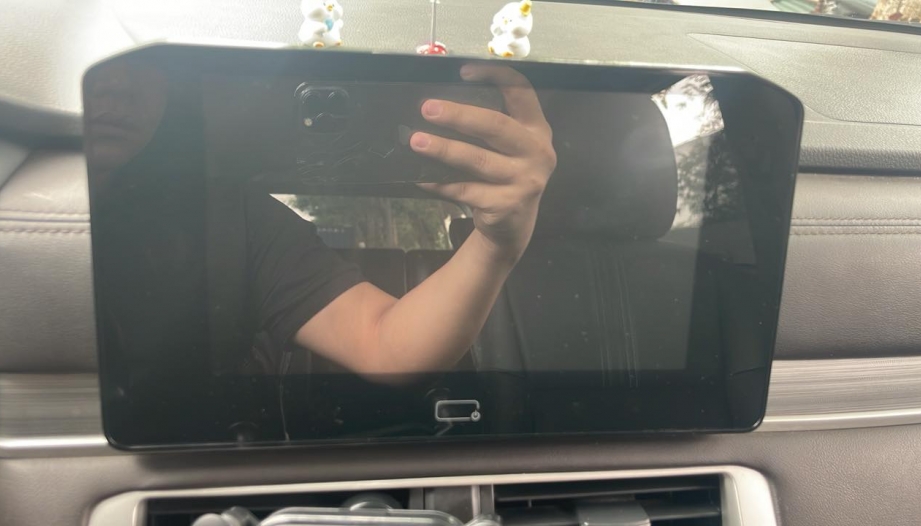 Màn hình xe Xpander không sang khi bật máy là lỗi gì?