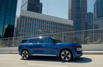 VinFast VF 9 được nhiều người dùng “săn đón” nhờ tổng ưu đãi trực tiếp lên tới 13% trong tháng 4