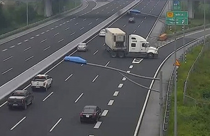 Kinh nghiệm lái xe trên đường nghỉ Tết Thống Nhất (P.6): Kinh nghiệm lái xe trên cao tốc