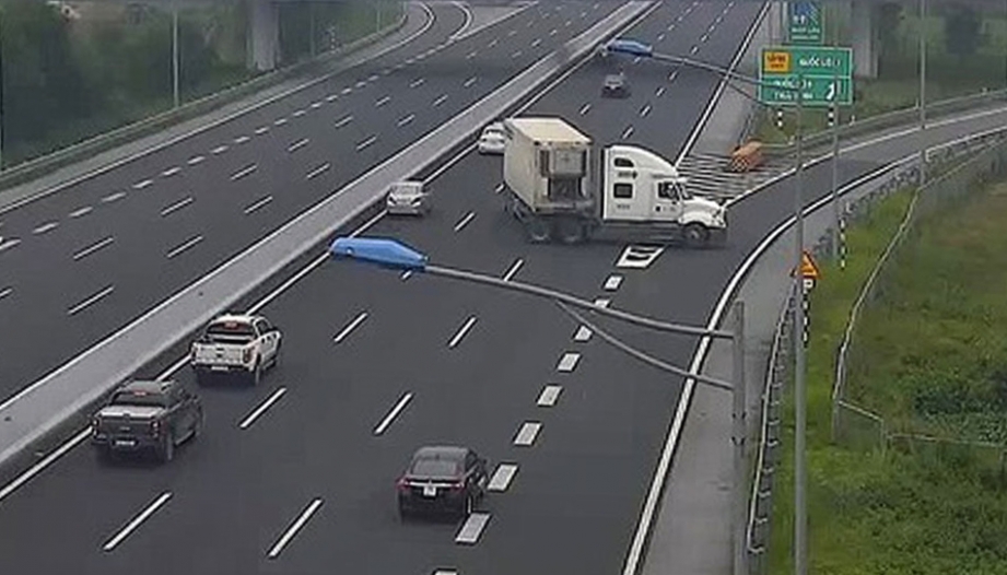 Kinh nghiệm lái xe trên đường nghỉ Tết Thống Nhất (P.6): Kinh nghiệm lái xe trên cao tốc