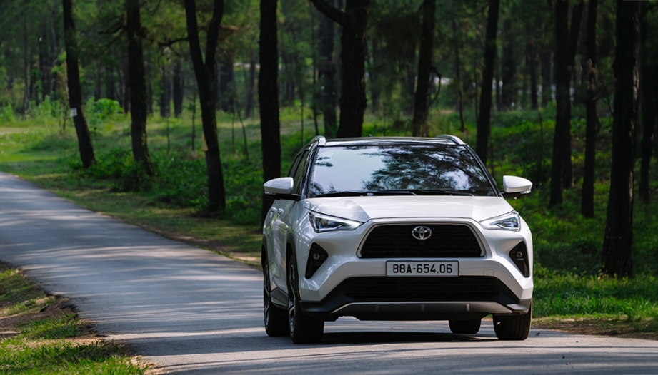 Toyota Việt Nam bán 650 chiếc Hilux trong tháng 3, doanh số xe hybrid gấp 3 lần tháng 2/2026